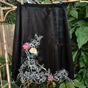 Vertigo Paris black silk floral embroidered knee skirt